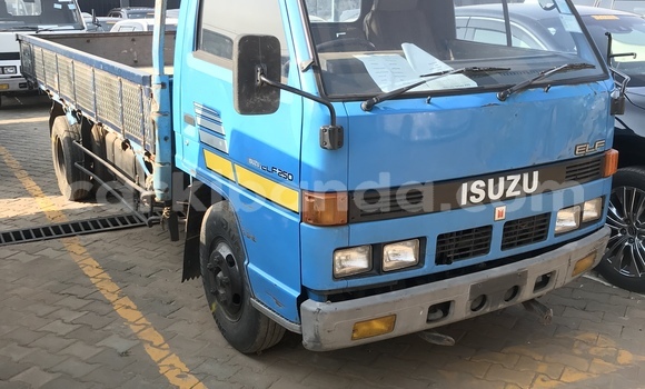 Buy Import Isuzu FTR 850 Blue Truck in Kampala in Uganda Buy Import Isuzu FTR 850 Blue Truck in Kampala in Uganda