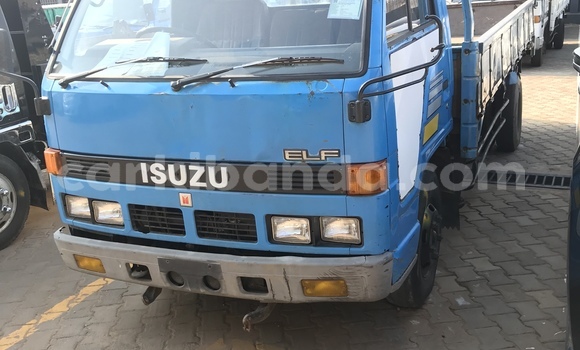 Buy Import Isuzu FTR 850 Blue Truck in Kampala in Uganda Buy Import Isuzu FTR 850 Blue Truck in Kampala in Uganda