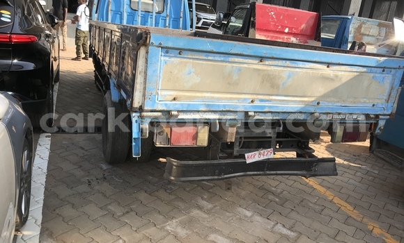 Buy Import Isuzu FTR 850 Blue Truck in Kampala in Uganda Buy Import Isuzu FTR 850 Blue Truck in Kampala in Uganda
