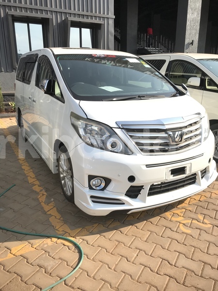 Big with watermark toyota alphard uganda kampala 26044