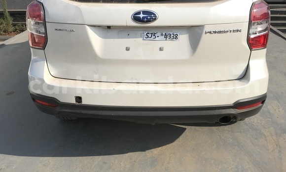 Nunua Imported Subaru Forester Fedha Gari ndani ya Kampala nchini Uganda