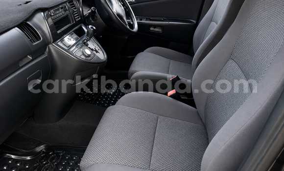 Gura Yakoze Toyota Wish Other Imodoka i Kampala mu Uganda Gura Yakoze Toyota Wish Other Imodoka i Kampala mu Uganda