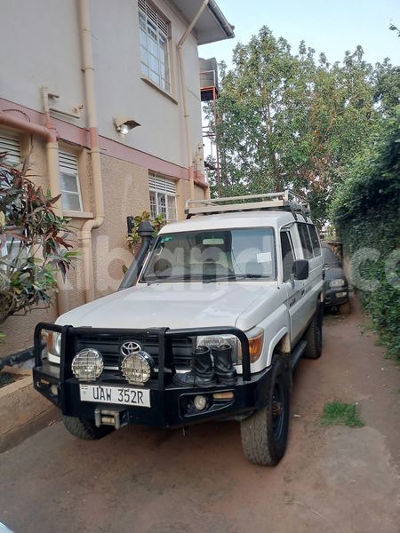 Big with watermark toyota land cruiser uganda kampala 26052