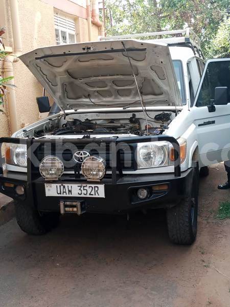 Big with watermark toyota land cruiser uganda kampala 26052