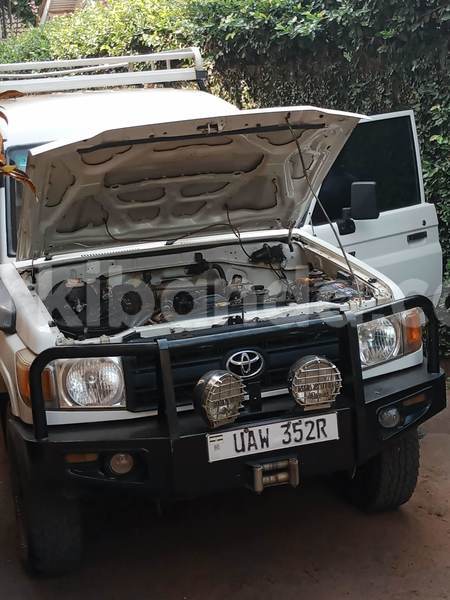 Big with watermark toyota land cruiser uganda kampala 26052