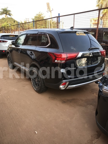 Big with watermark mitsubishi outlander uganda kampala 26055