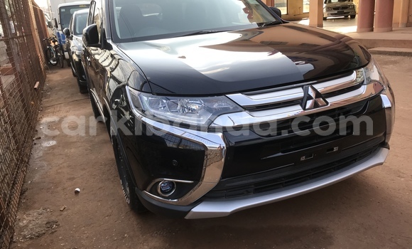 Nunua Imported Mitsubishi Outlander Nyeusi Gari ndani ya Kampala nchini Uganda Nunua Imported Mitsubishi Outlander Nyeusi Gari ndani ya Kampala nchini Uganda