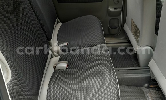 Acheter Occasion Voiture Toyota Sienta Blanc à Kalangala, Central Acheter Occasion Voiture Toyota Sienta Blanc à Kalangala, Central