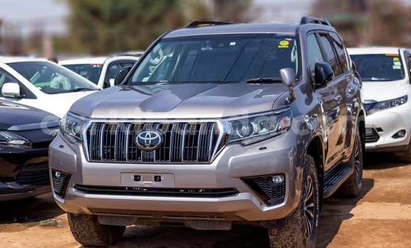 Buy Used Toyota Prado Beige Car in Kampala in Uganda Buy Used Toyota Prado Beige Car in Kampala in Uganda
