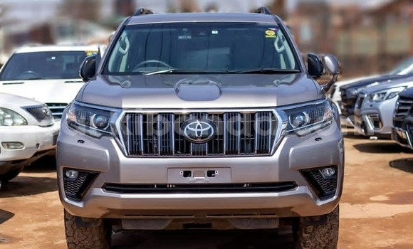 Buy Used Toyota Prado Beige Car in Kampala in Uganda Buy Used Toyota Prado Beige Car in Kampala in Uganda