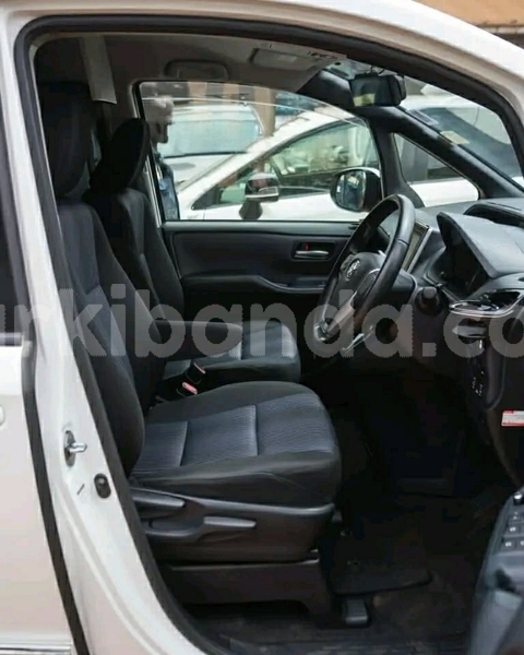 Big with watermark toyota noah uganda kampala 26066