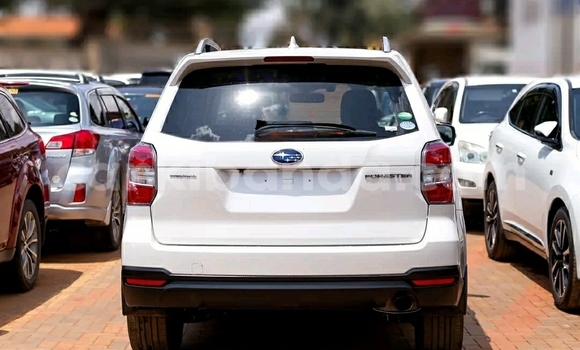 Gura Yakoze Subaru Forester White Imodoka i Kampala mu Uganda Gura Yakoze Subaru Forester White Imodoka i Kampala mu Uganda
