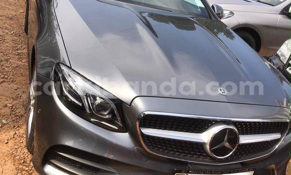 Nunua Mpya Mercedes-Benz E200 Nyingine Gari ndani ya Kampala nchini Uganda Nunua Mpya Mercedes-Benz E200 Nyingine Gari ndani ya Kampala nchini Uganda