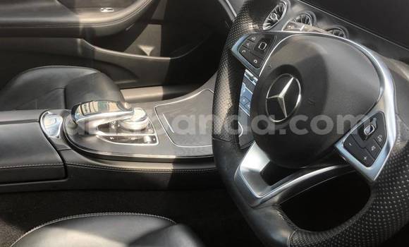 Nunua Mpya Mercedes-Benz E200 Nyingine Gari ndani ya Kampala nchini Uganda Nunua Mpya Mercedes-Benz E200 Nyingine Gari ndani ya Kampala nchini Uganda