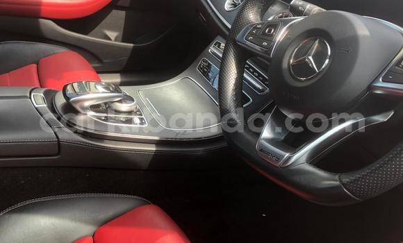 Gura Nshya Mercedes-Benz E200 White Imodoka i Kampala mu Uganda Gura Nshya Mercedes-Benz E200 White Imodoka i Kampala mu Uganda