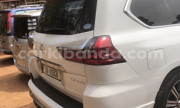 Gura Nshya Lexus LX 570 White Imodoka i Kampala mu Uganda Gura Nshya Lexus LX 570 White Imodoka i Kampala mu Uganda