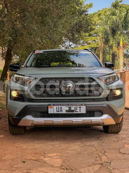 Big with watermark toyota rav4 uganda kampala 26080