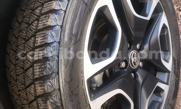 Nunua Mpya Toyota RAV4 Nyingine Gari ndani ya Kampala nchini Uganda Nunua Mpya Toyota RAV4 Nyingine Gari ndani ya Kampala nchini Uganda