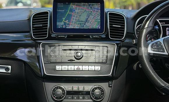 Gura Nshya MINI Cabrio White Imodoka i Kampala mu Uganda Gura Nshya MINI Cabrio White Imodoka i Kampala mu Uganda