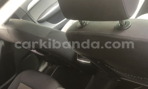 Gura Nshya Audi Q3 White Imodoka i Kampala mu Uganda Gura Nshya Audi Q3 White Imodoka i Kampala mu Uganda