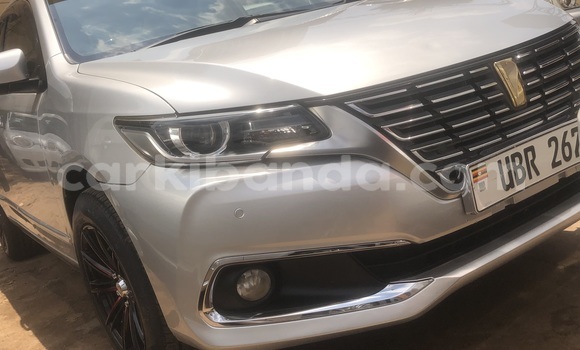 Nunua Mpya Toyota Premio Fedha Gari ndani ya Kampala nchini Uganda Nunua Mpya Toyota Premio Fedha Gari ndani ya Kampala nchini Uganda