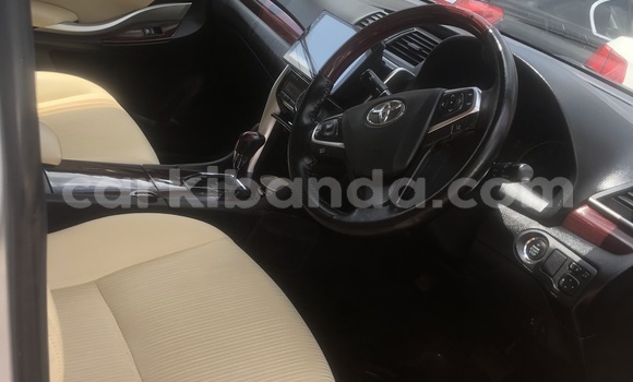 Nunua Mpya Toyota Premio Fedha Gari ndani ya Kampala nchini Uganda Nunua Mpya Toyota Premio Fedha Gari ndani ya Kampala nchini Uganda
