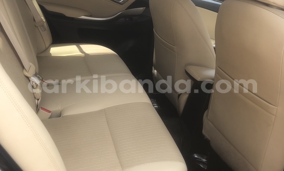 Nunua Mpya Toyota Premio Fedha Gari ndani ya Kampala nchini Uganda Nunua Mpya Toyota Premio Fedha Gari ndani ya Kampala nchini Uganda