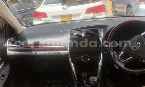 Nunua Mpya Toyota Premio Fedha Gari ndani ya Kampala nchini Uganda Nunua Mpya Toyota Premio Fedha Gari ndani ya Kampala nchini Uganda