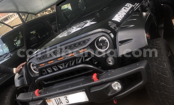 Gura Nshya Jeep Wrangler Black Imodoka i Kampala mu Uganda Gura Nshya Jeep Wrangler Black Imodoka i Kampala mu Uganda