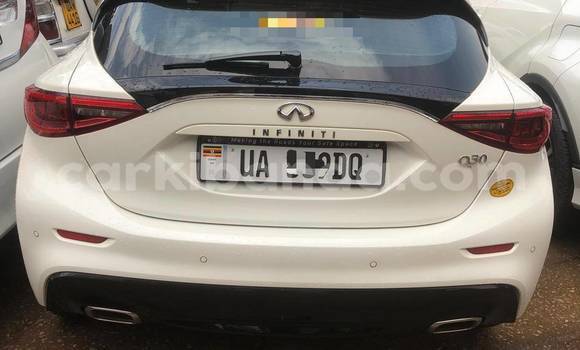 Nunua Mpya Infiniti Q30 Nyeupe Gari ndani ya Kampala nchini Uganda Nunua Mpya Infiniti Q30 Nyeupe Gari ndani ya Kampala nchini Uganda