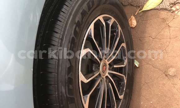 Nunua Mpya Toyota Premio Kijani Gari ndani ya Kampala nchini Uganda Nunua Mpya Toyota Premio Kijani Gari ndani ya Kampala nchini Uganda