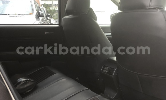 Gura Nshya Subaru Outback Black Imodoka i Kampala mu Uganda Gura Nshya Subaru Outback Black Imodoka i Kampala mu Uganda