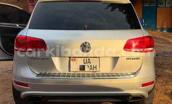 Nunua Mpya Volkswagen Touareg Fedha Gari ndani ya Kampala nchini Uganda Nunua Mpya Volkswagen Touareg Fedha Gari ndani ya Kampala nchini Uganda