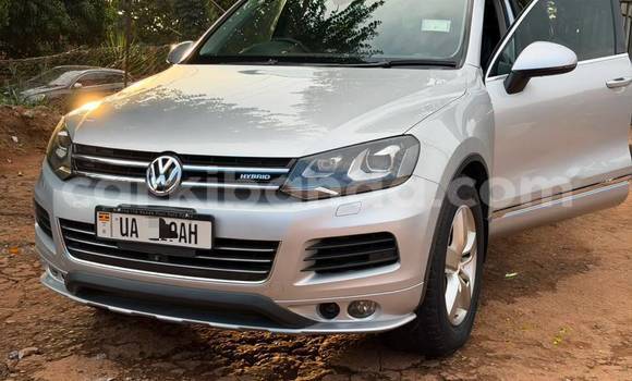 Nunua Mpya Volkswagen Touareg Fedha Gari ndani ya Kampala nchini Uganda Nunua Mpya Volkswagen Touareg Fedha Gari ndani ya Kampala nchini Uganda