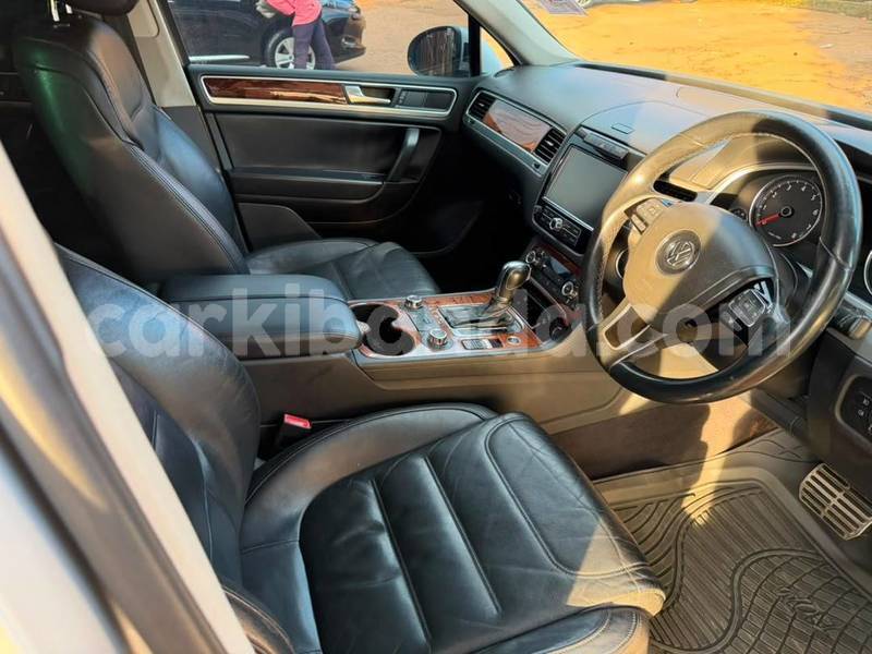 Big with watermark volkswagen touareg uganda kampala 26105