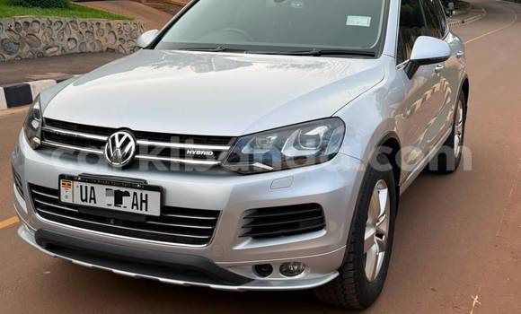 Nunua Mpya Volkswagen Touareg Fedha Gari ndani ya Kampala nchini Uganda Nunua Mpya Volkswagen Touareg Fedha Gari ndani ya Kampala nchini Uganda