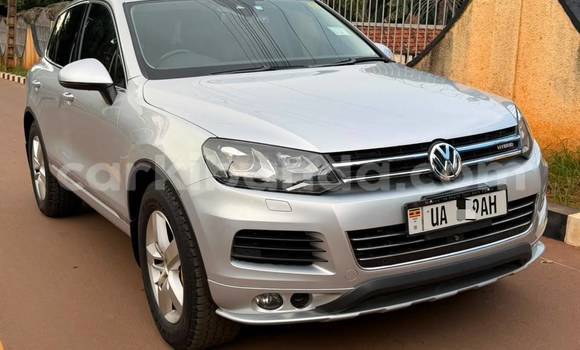 Nunua Mpya Volkswagen Touareg Fedha Gari ndani ya Kampala nchini Uganda Nunua Mpya Volkswagen Touareg Fedha Gari ndani ya Kampala nchini Uganda