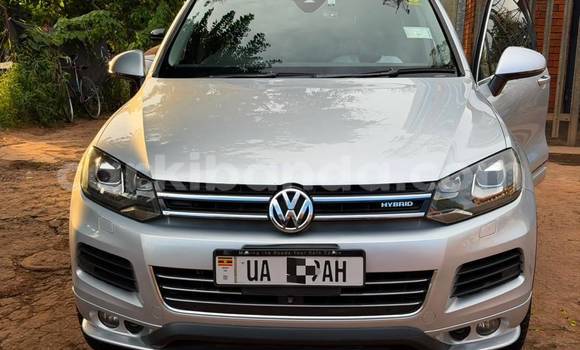 Nunua Mpya Volkswagen Touareg Fedha Gari ndani ya Kampala nchini Uganda Nunua Mpya Volkswagen Touareg Fedha Gari ndani ya Kampala nchini Uganda