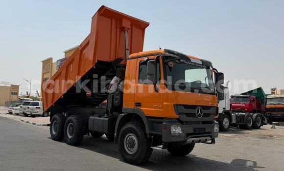 Nunua Imported Mercedes‒Benz Truck Nyingine Lori ndani ya Import - Dubai nchini Uganda
