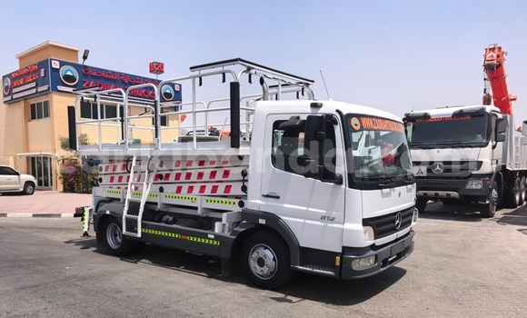 Gura Imported Mercedes‒Benz 812 White Ikamyo i Import - Dubai mu Uganda Gura Imported Mercedes‒Benz 812 White Ikamyo i Import - Dubai mu Uganda