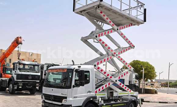Gura Imported Mercedes‒Benz 812 White Ikamyo i Import - Dubai mu Uganda Gura Imported Mercedes‒Benz 812 White Ikamyo i Import - Dubai mu Uganda
