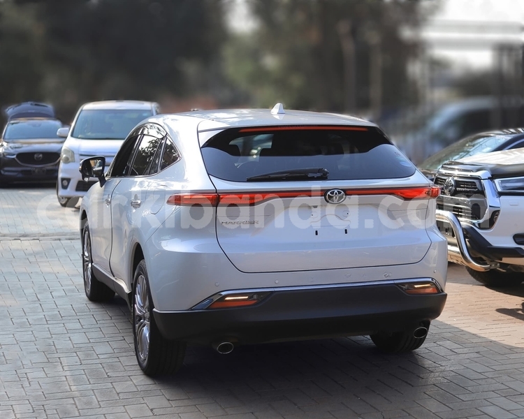 Big with watermark toyota harrier uganda kampala 26110