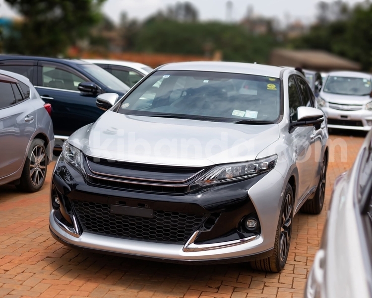 Big with watermark toyota harrier uganda kampala 26111