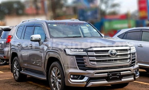 Buy Used Toyota Land Cruiser Beige Car in Kampala in Uganda