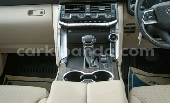 Buy Used Toyota Land Cruiser Beige Car in Kampala in Uganda Buy Used Toyota Land Cruiser Beige Car in Kampala in Uganda