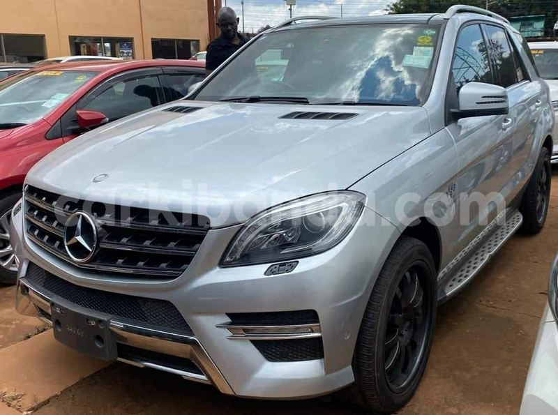 Big with watermark mercedes benz ml class uganda kampala 26117