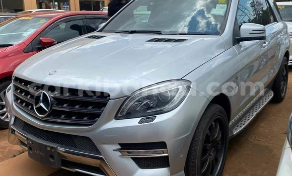 Gura Yakoze Mercedes‒Benz ML–Class Silver Imodoka i Kampala mu Uganda Gura Yakoze Mercedes‒Benz ML–Class Silver Imodoka i Kampala mu Uganda