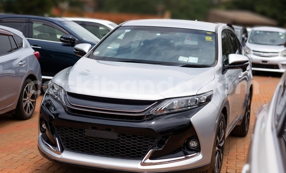 Buy Used Toyota Harrier Silver Car in Kampala in Uganda
