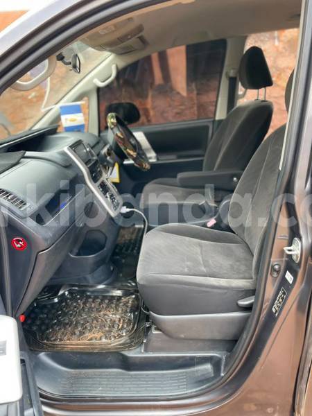 Big with watermark toyota noah uganda kampala 26121