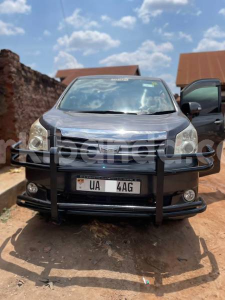 Big with watermark toyota noah uganda kampala 26121
